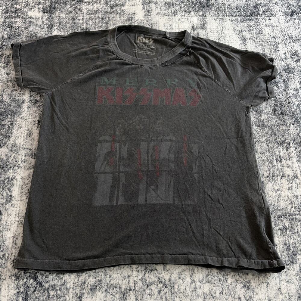 Lucky Brand Tee Women’s Size M Medium‎ Holiday Merry Kissmas Rock Band Graphic